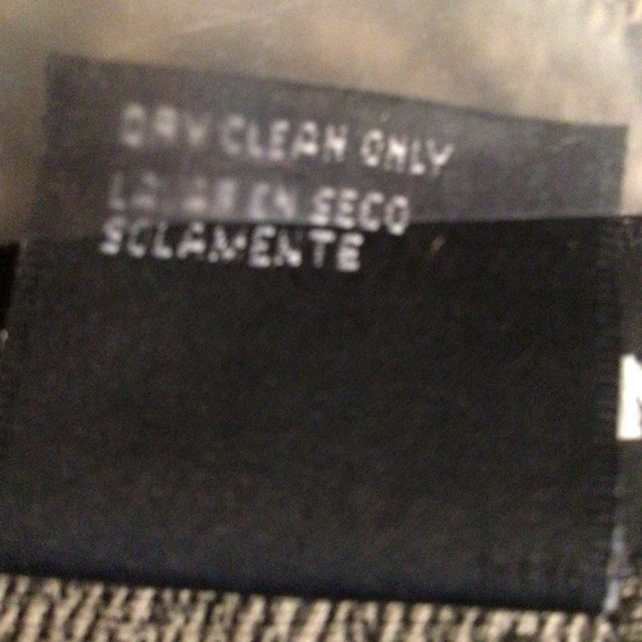 Halston Long Full button Jacket and Skirt Suit Women's Size 6 - Picture 14 of 14